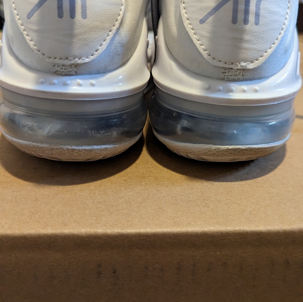 Nike Air Max Infinity - Picture 2 of 5